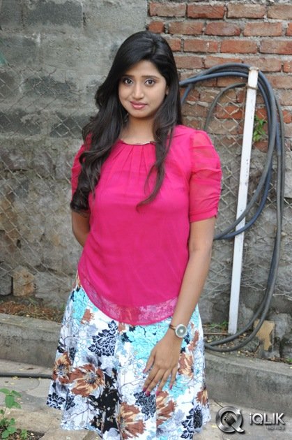 Ice-Cream-2-Movie-Fame-Shalini-Latest-Photo-Shoot